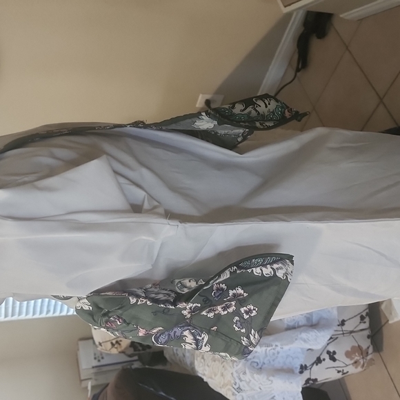 Top - Picture 6 of 9